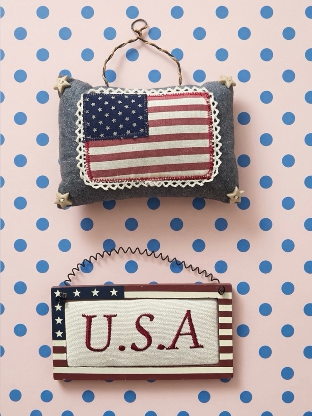 Patriotic USA Hanging Wall Decor - Flag Pillow & Sign 4th of July
